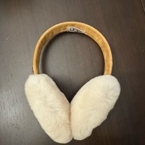 UGG Classic Shearling Earmuffs Cream Tan Logo - Like New!